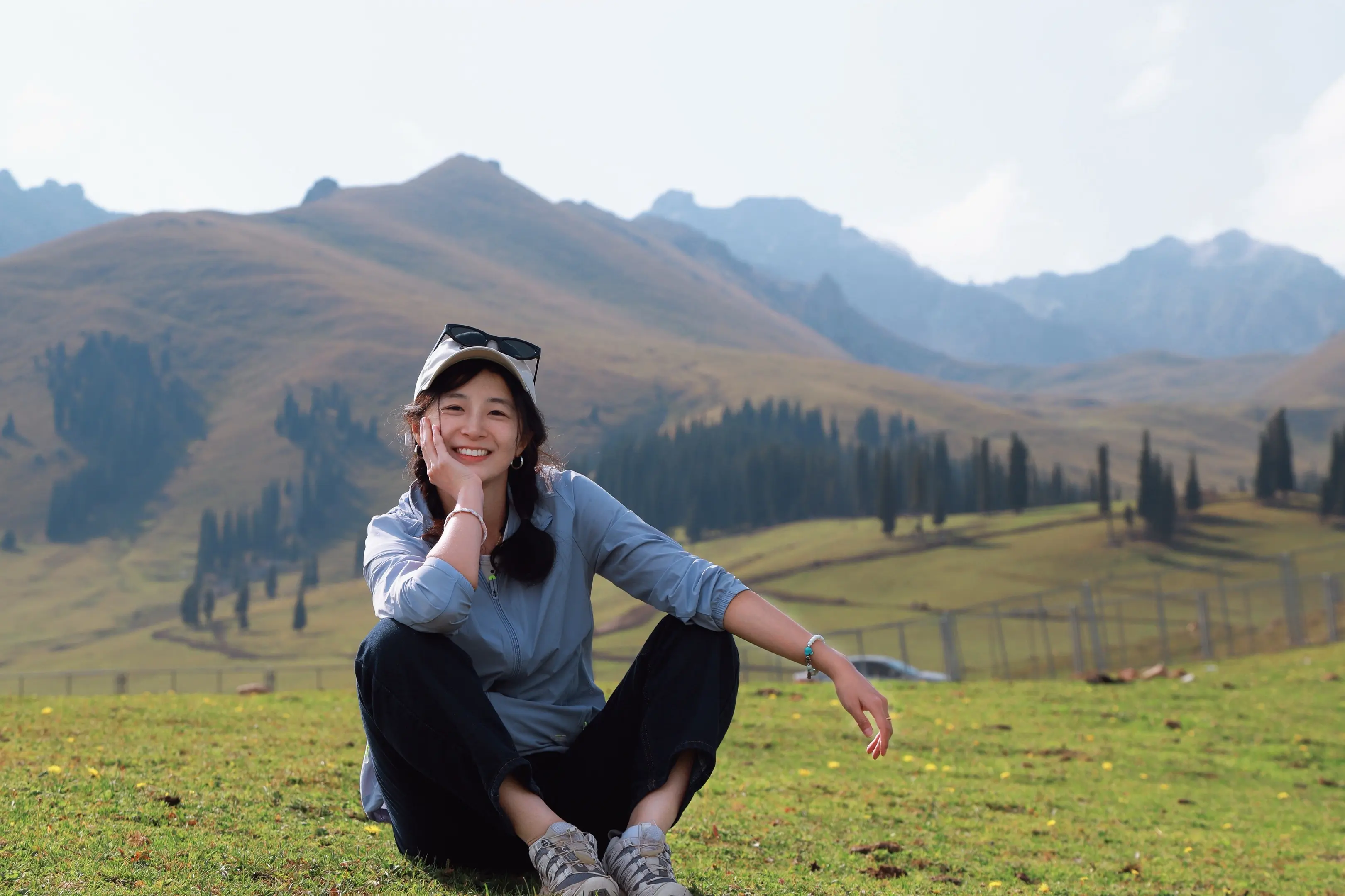 领队相机下的我。伊犁真的是八月新疆最绿的地方啦