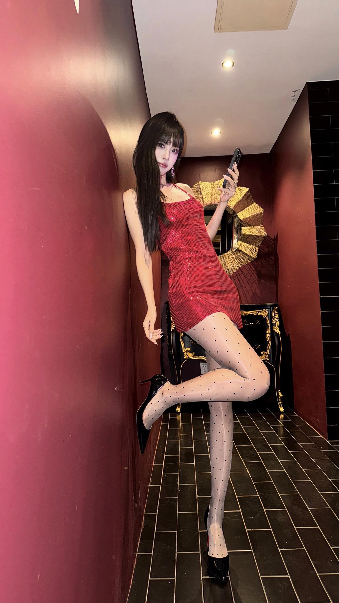 没关系 像我这样的人 就是会有人前仆后继的来爱我