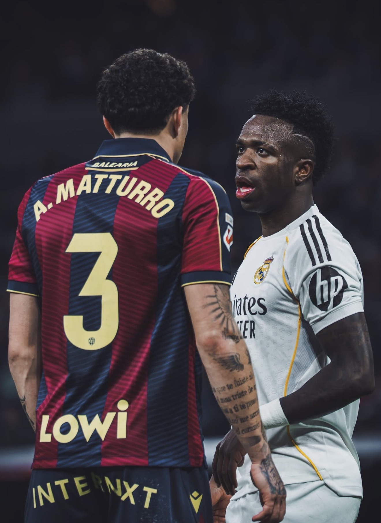 Vini的年净收入为1800万。皇家马德里为他提供的续约合同年薪为2000万，但