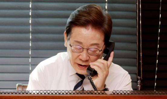 李在明一通电话，对美国亮明态度，未来韩国，美国说了不算
 
日前，韩国新任总统李