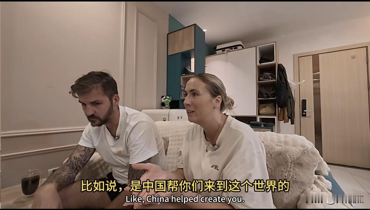 一位英国女人，在广州医院看医生，进到检查室后，就把自己衣服都脱完。她说虽然尴尬，