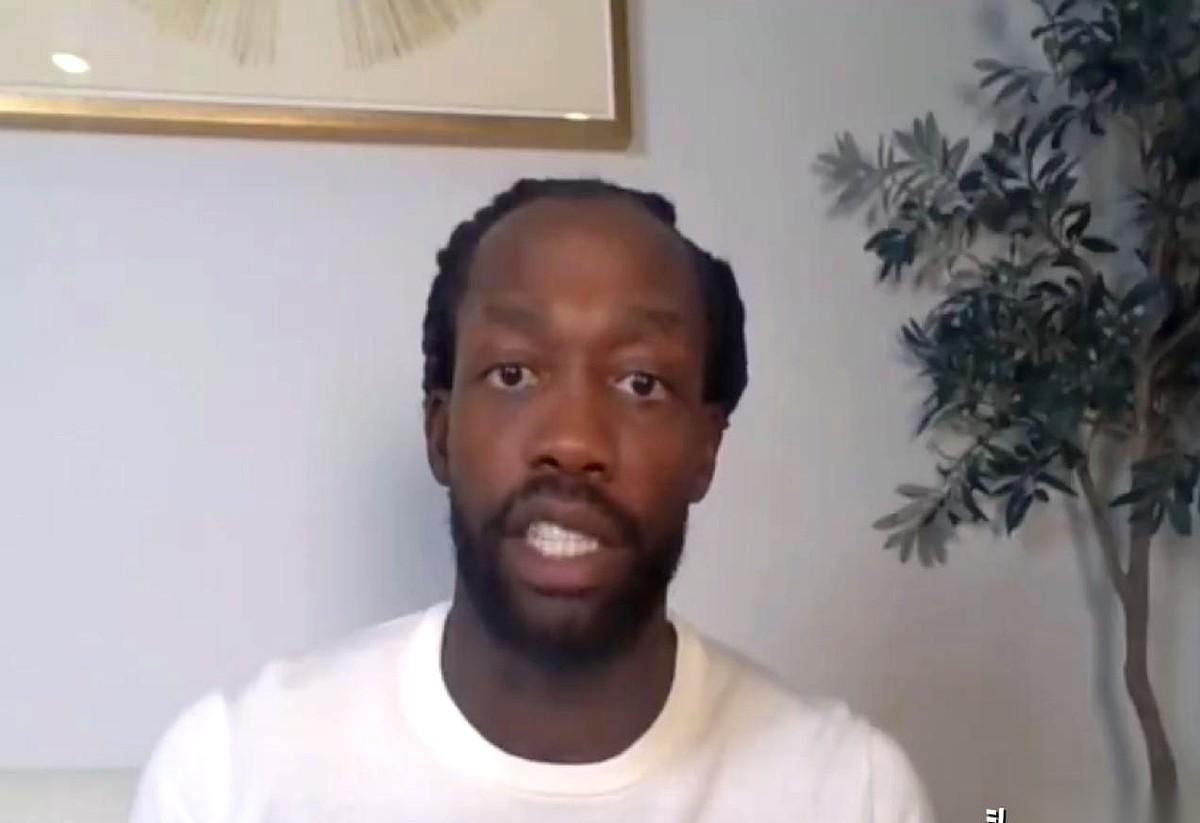 都盯着字母哥呢吧？琢磨着怎么把他弄到手。
我告诉你们个公开的秘密——
想签字母哥