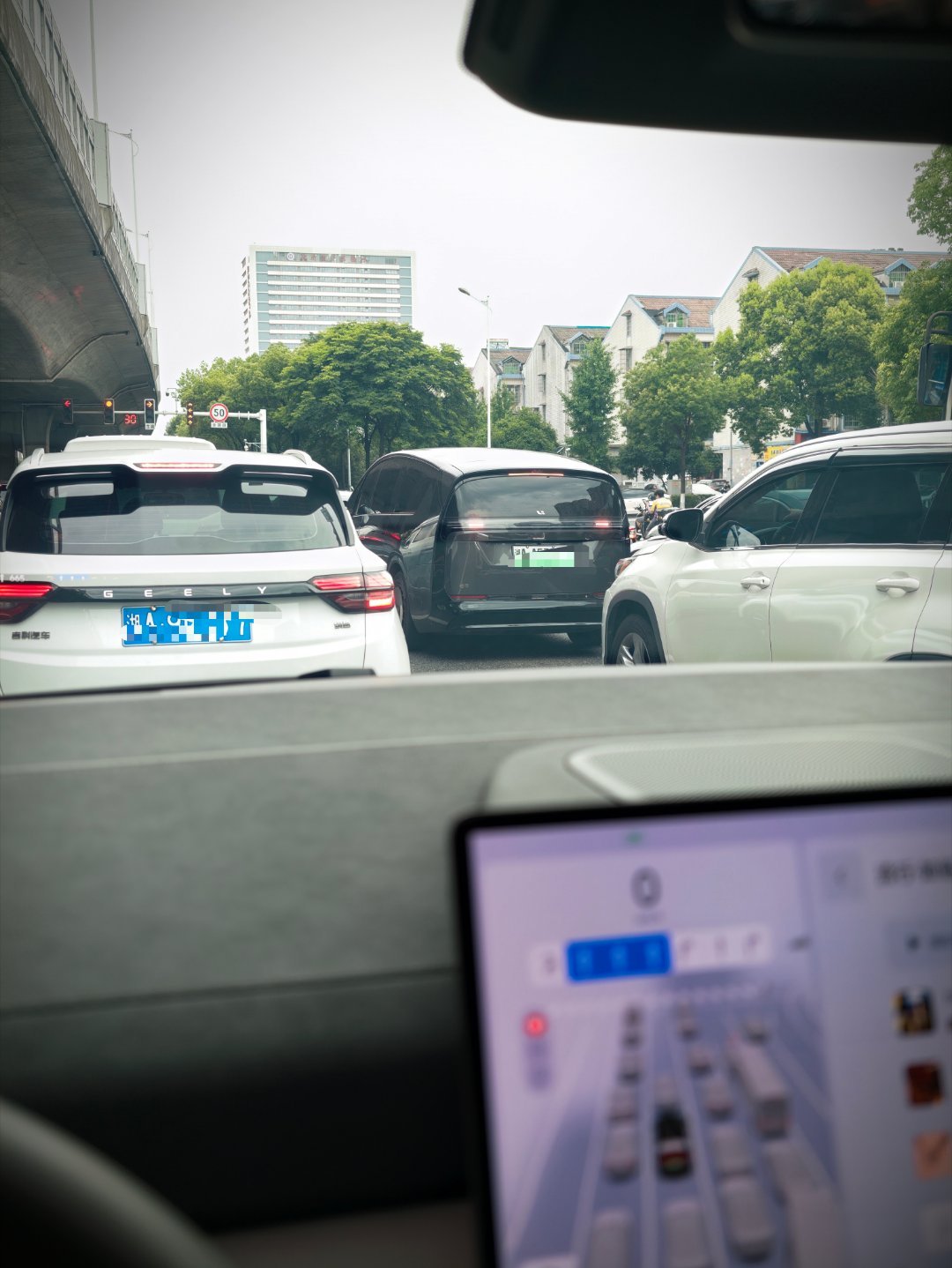 好羡慕有MEGA的人啊理想汽车