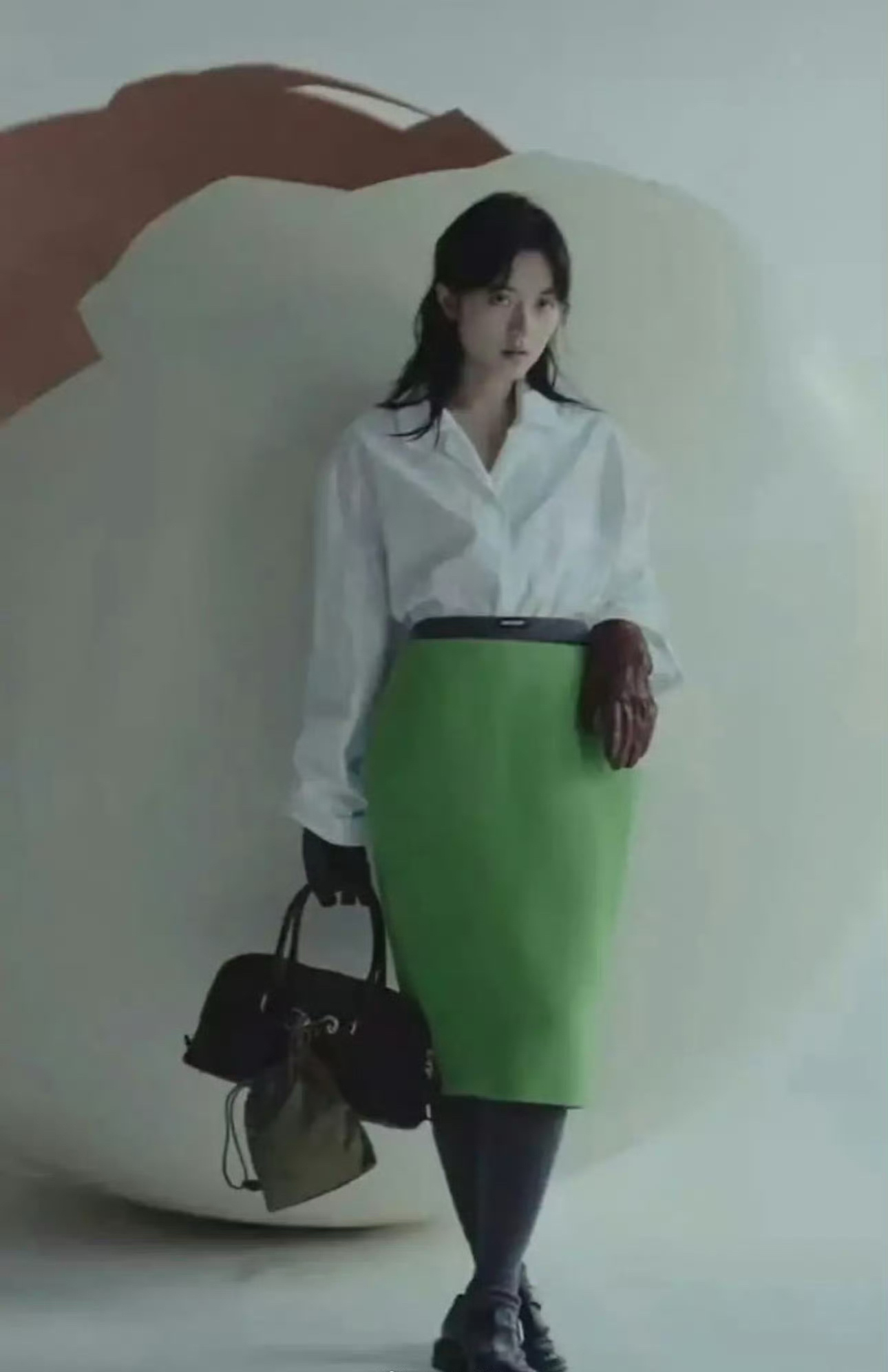 真的很好奇，赵今麦的身材比例一直都这么虐，为什么miumiu 还对她锲而不舍的？