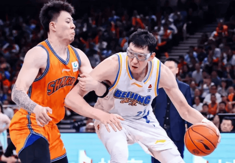 媒体人：周琦和赵睿由于伤病恢复等个人原因缺席北京热身赛