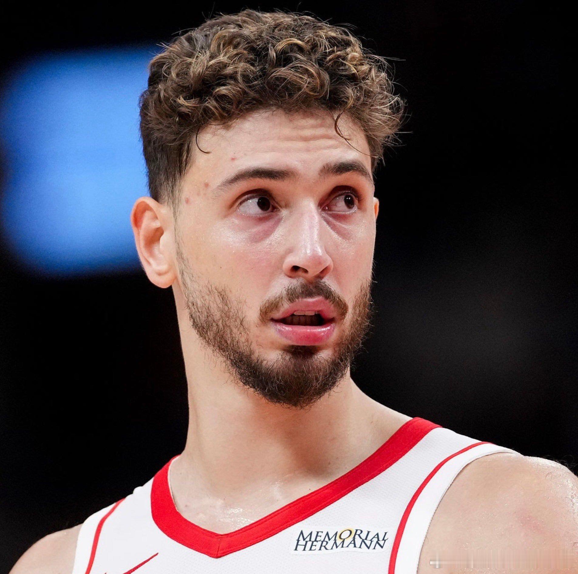 自2023-24赛季以来，防守文班亚马最成功的球员（至少100次总对位防守）：1