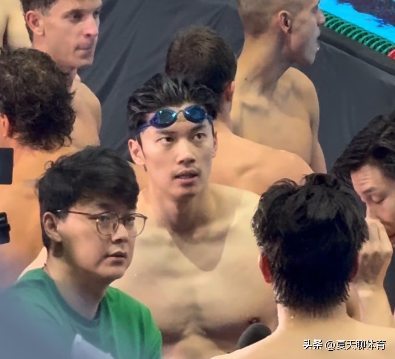 太刀人了[流泪][流泪]汪顺抬头看了好多次成绩屏！真的看不下去了[流泪][流泪]