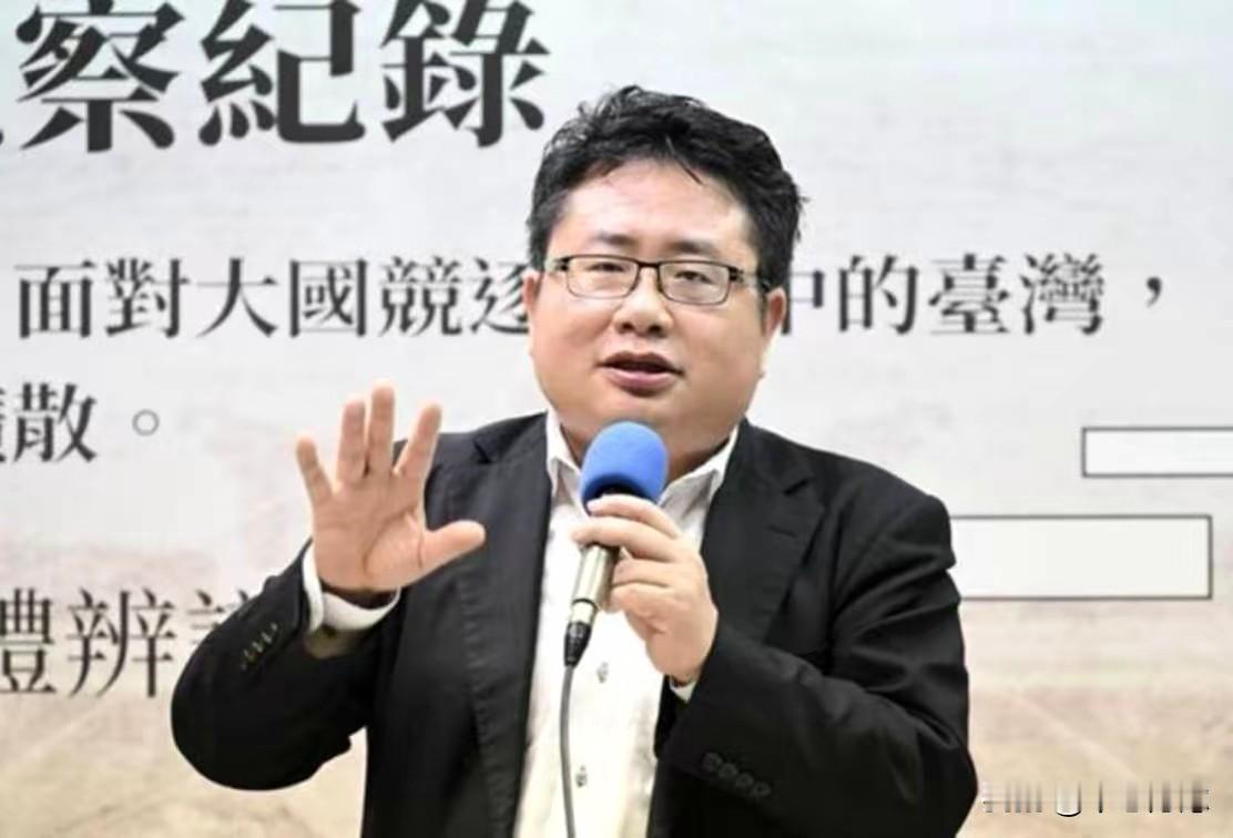 台籍日裔人士矢板明夫因其反华言行引发民愤，其下场咎由自取。
这两天，台籍日裔矢板