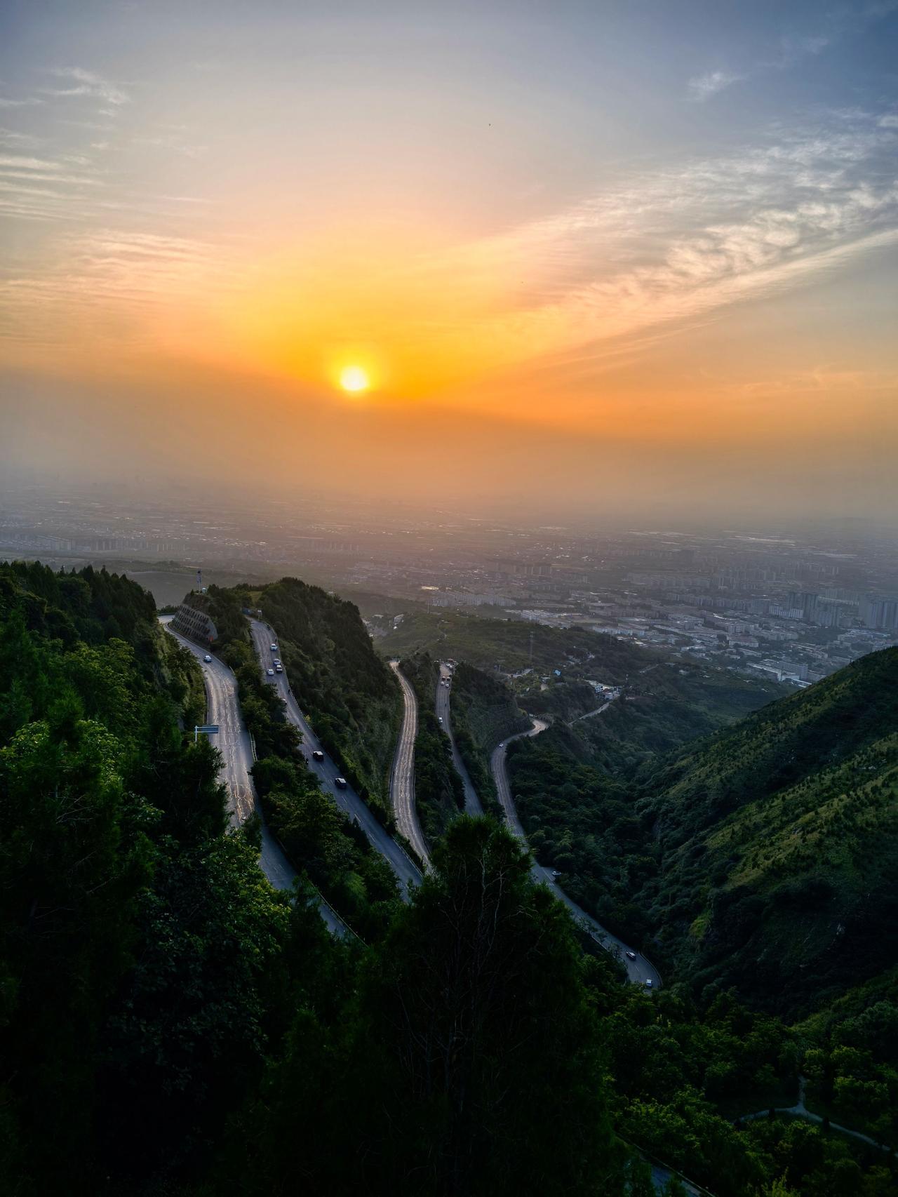 骊山最美环山路日落 西安骊山环山公路