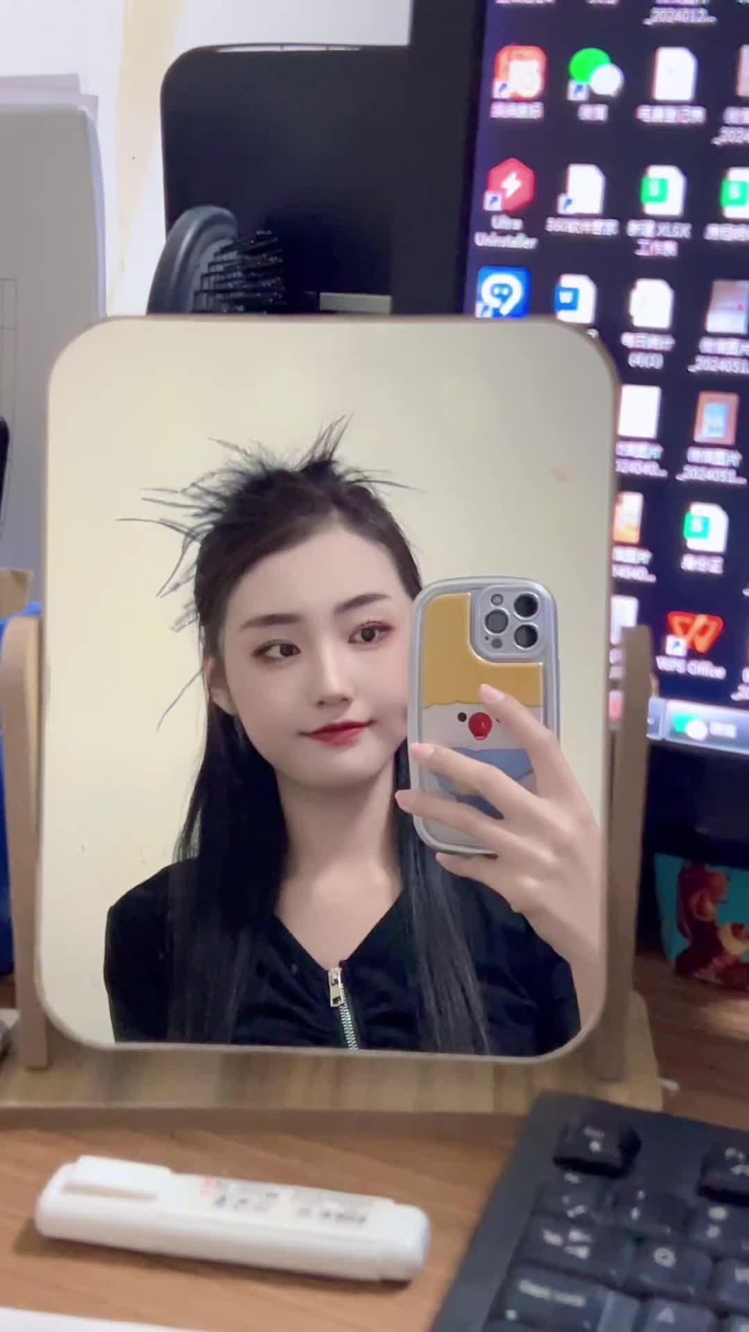 其实  没有情绪的日子   就很幸福