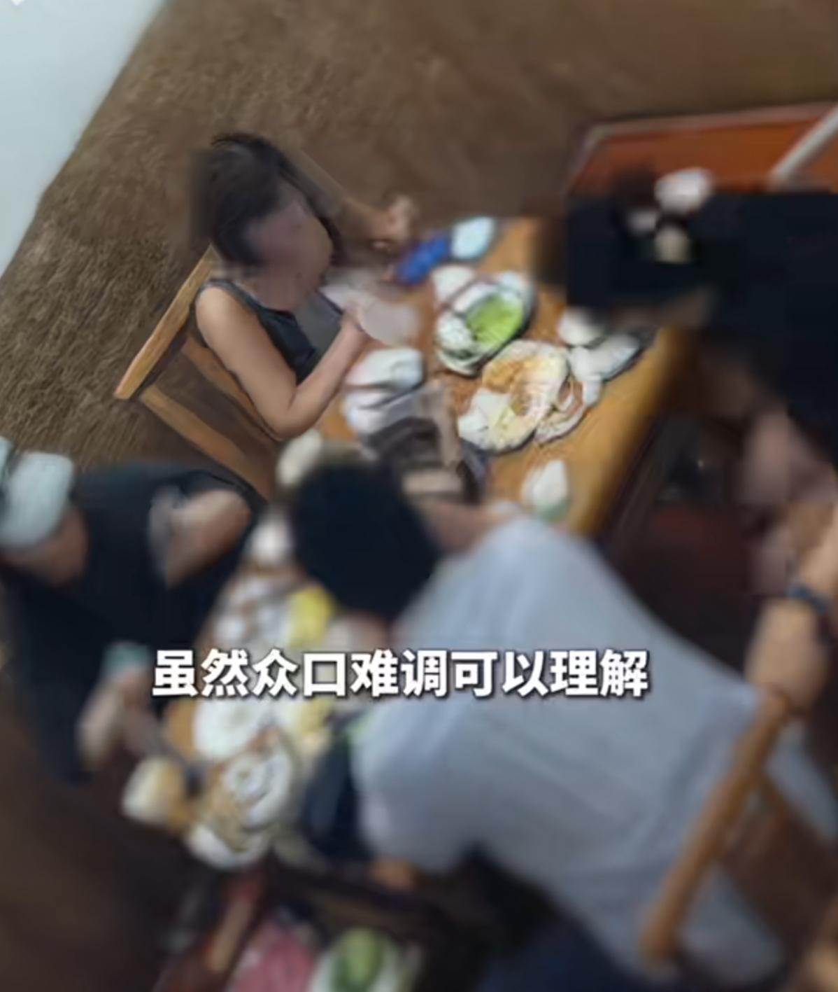 这是哪里来的两男两女，白嫖一顿潮汕火锅，吃相也太难看了吧，虽然给这一桌免单了，可