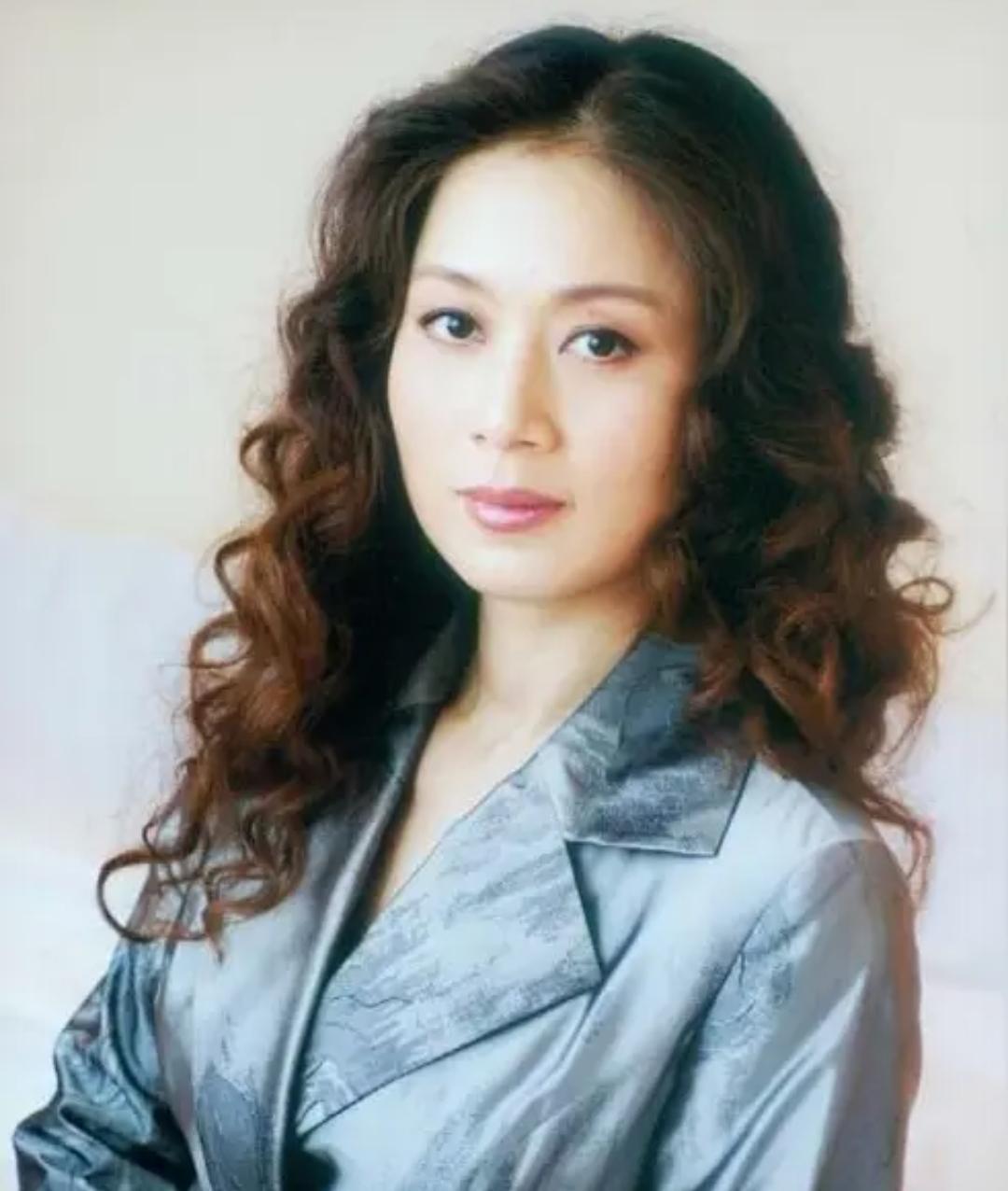 恩爱33年难抵现实？这次，余秋雨和马兰的现状，给丁克夫妻提了醒娱乐 明星