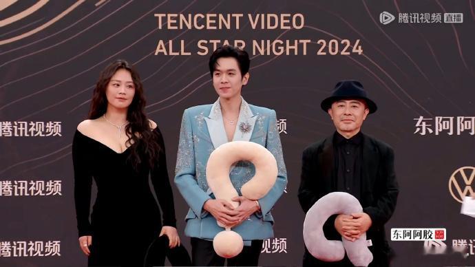 张若昀马思纯拍戏靠钓鱼解压  张若昀马思纯红毯合体，新剧《人之初》悬疑感拉满，钓