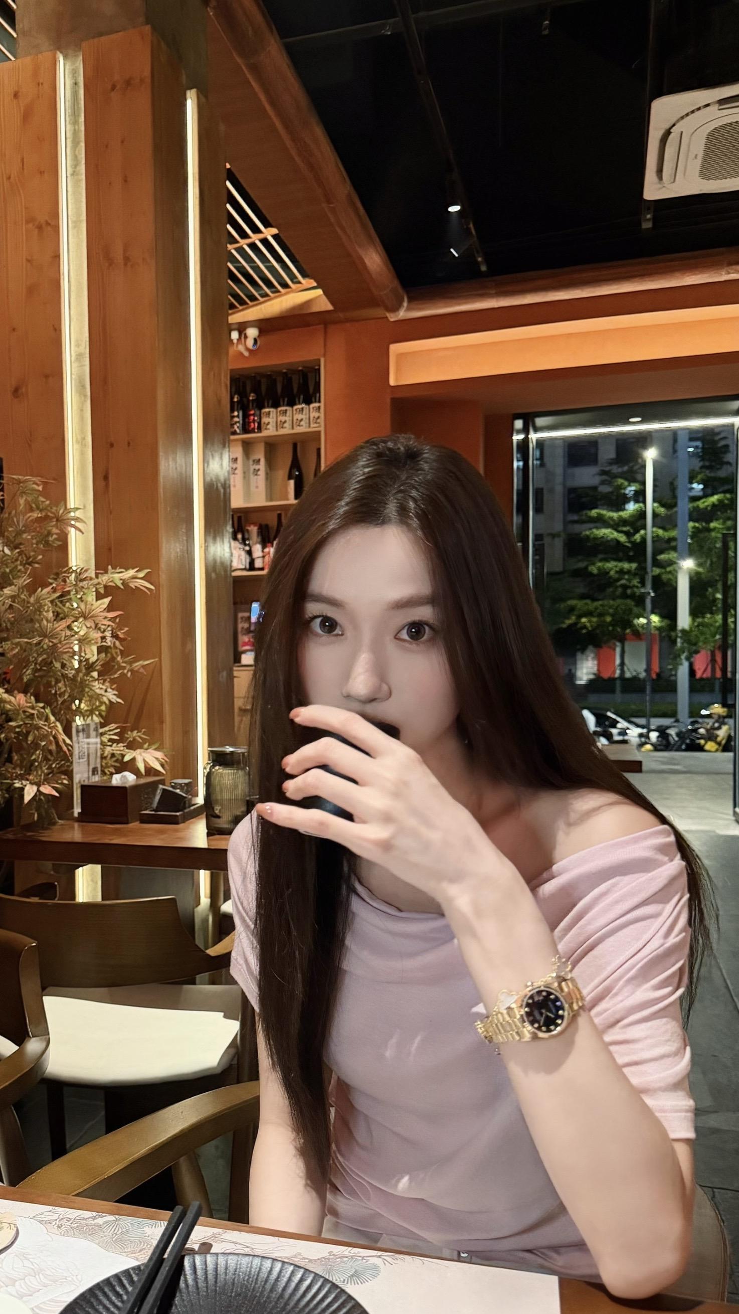 人都会疲惫 会黯淡 但也会因为某个瞬间 重新爱上生活