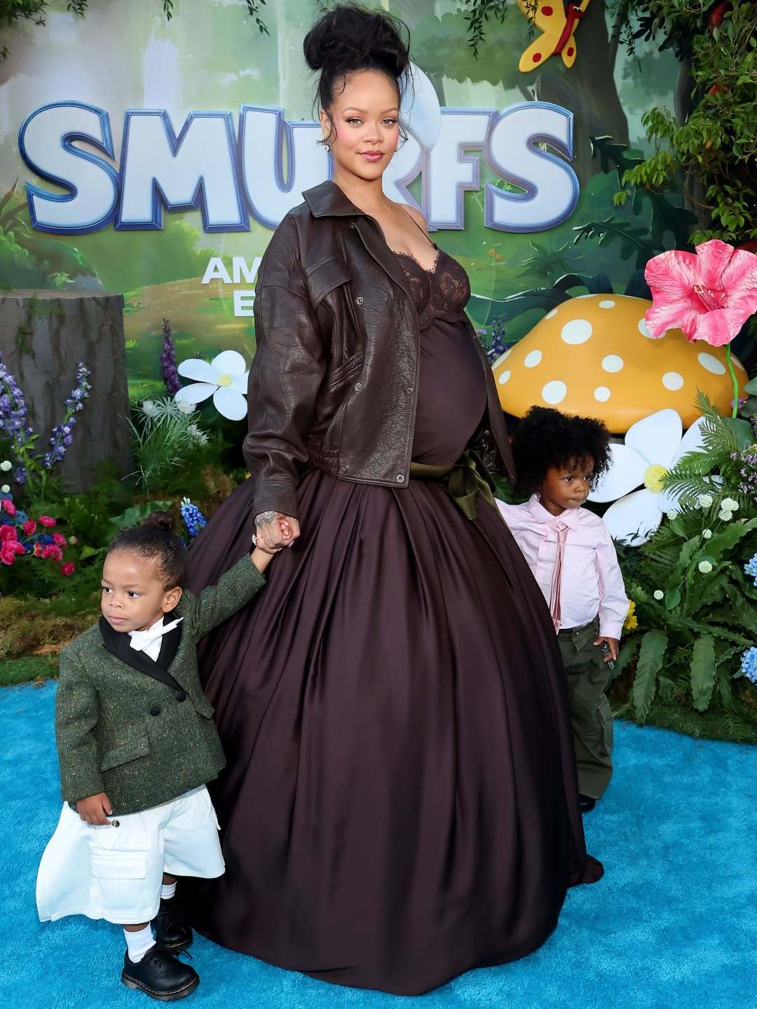 Rihanna in Saint Laurent F/W 2025 RTW蕾哈娜