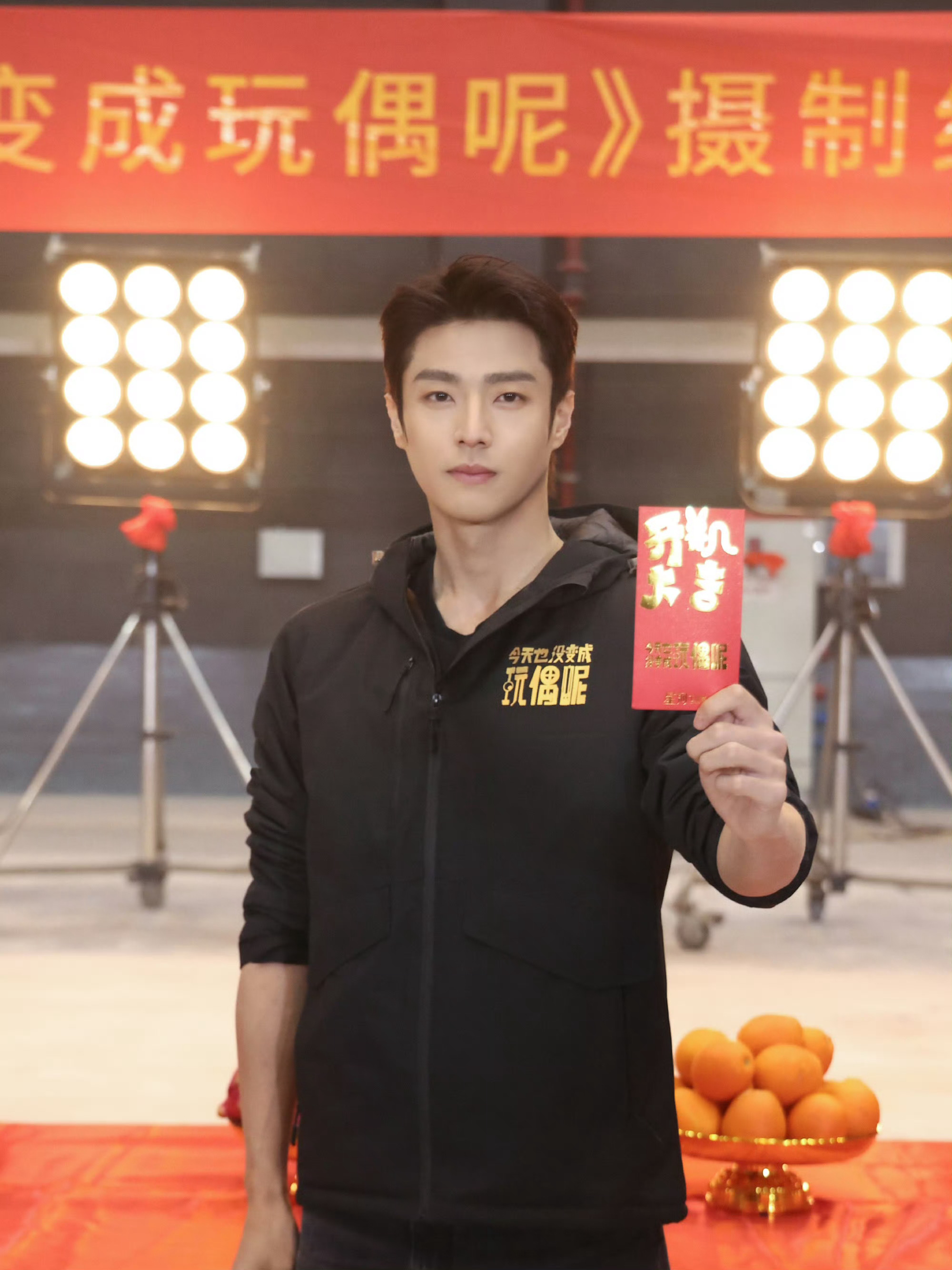 终于等到陈靖可沈墨！陈靖可把角色的冷与暖平衡得刚刚好，这样的沈墨谁不期待！ 