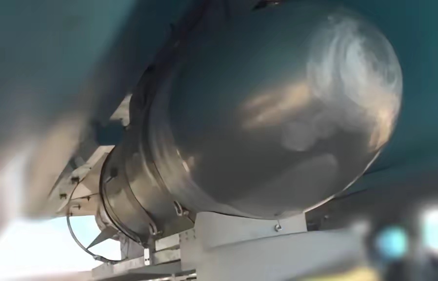 昨天和今天，俄罗斯空天军分别投掷1枚FAB-3000滑翔制导炸弹，摧毁了季米特洛