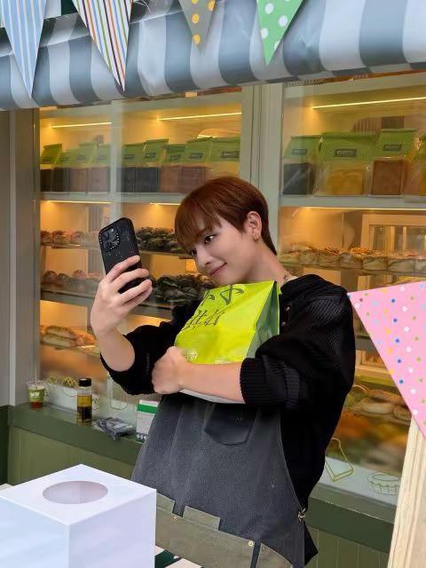 金施勲来港担任面包店一日店长。金施勲来港担任面包店一日店长 活动圆满成功  韩国