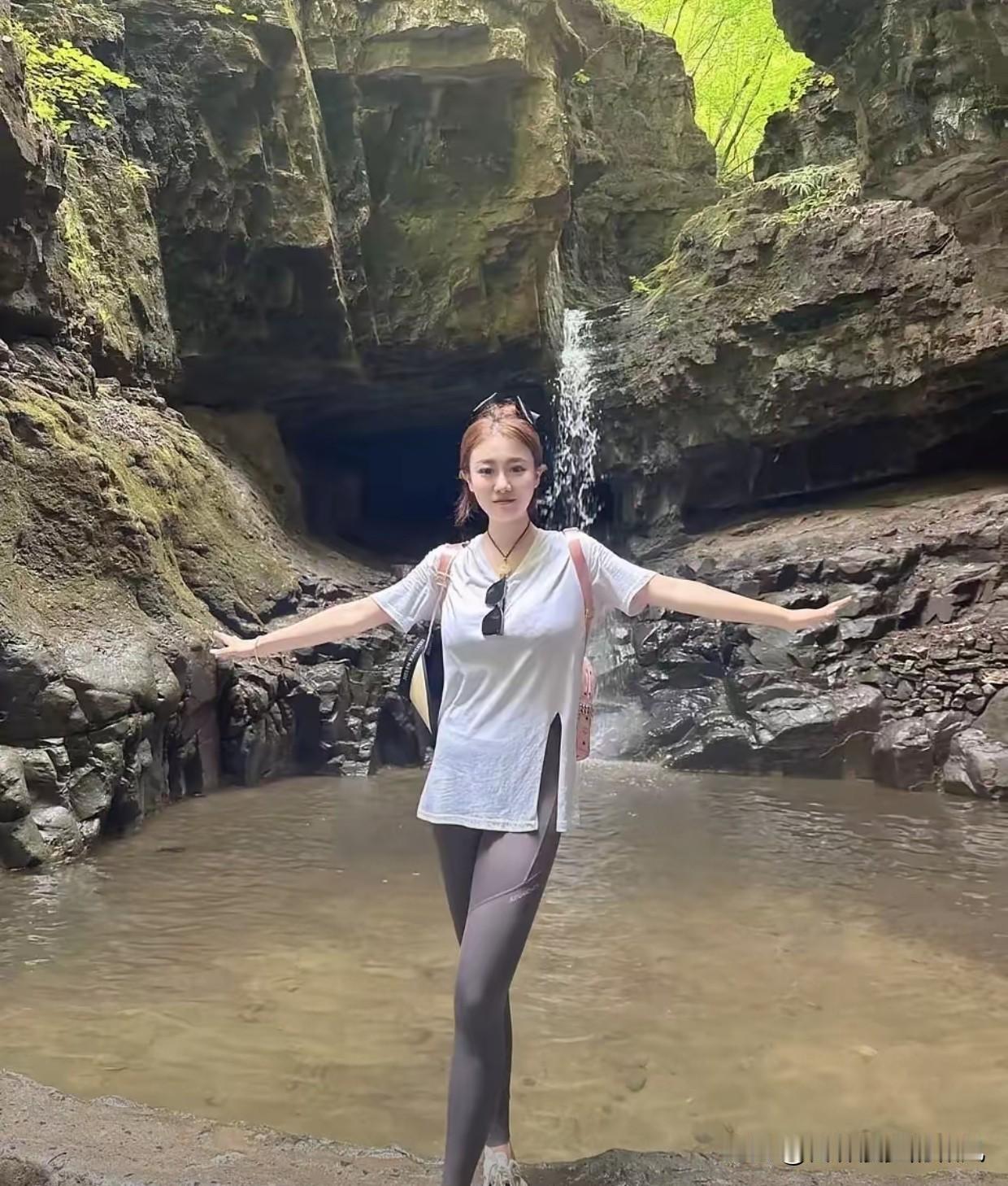 终于找到了！但已经不幸遇难。除了悲痛，就是叹息！多漂亮的女孩子，毕业已拿到教师编