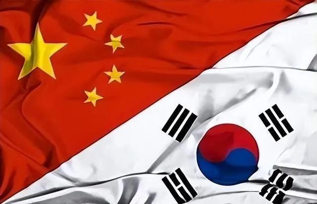中国已经批准对韩出口稀土，以满足电子芯片等生产需求。
韩国签署保证书，不将稀土转
