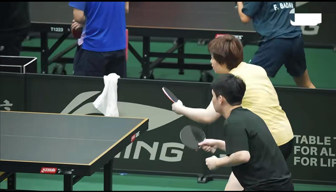 12月1日成都混团世界杯 林诗栋/蒯曼训练混双
今晚19:00中国队VS埃及队