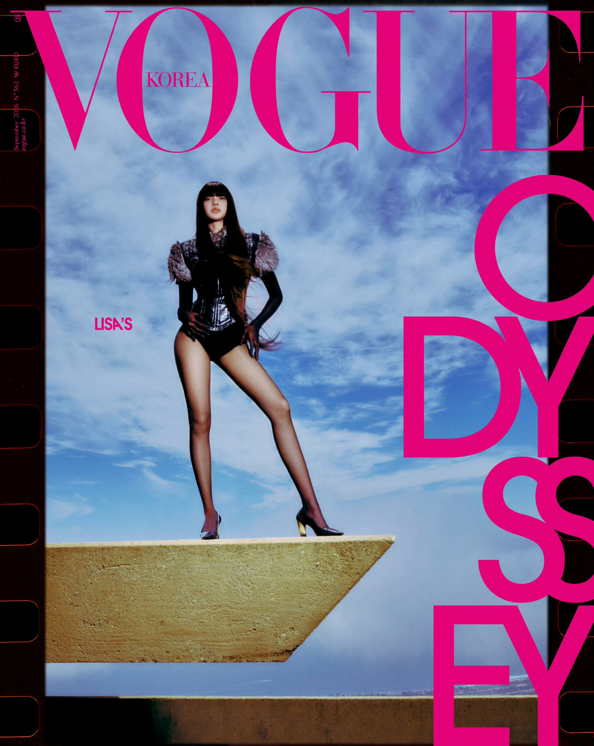 Lisa 身穿 Louis Vuitton 2026 秋冬系列坐镇VOGUE K