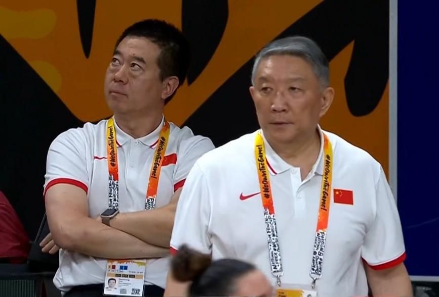 首节比赛，中国女篮就以23比7的悬殊比分奠定胜局！最终她们以71比51大胜意大利