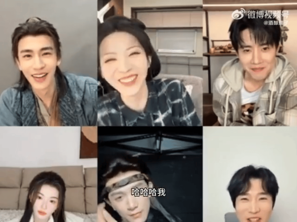 田曦薇直播说我们的经纪人蛮有缘 