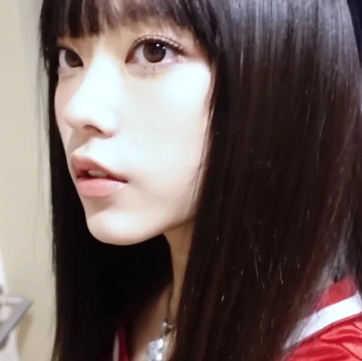 如果全世界都指责你，那姐姐蹲下来抱抱你(つ´ω`*)´д`*C)ｰ♡ 