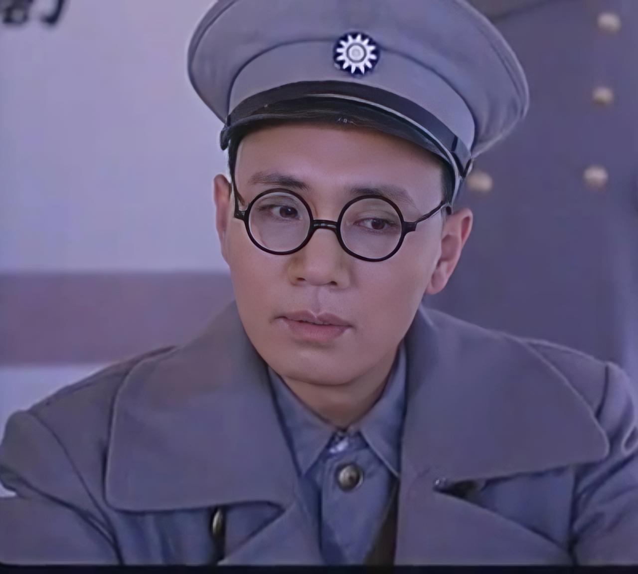 戎马书生郭沫若：以笔为剑，半生文墨半生戎装
 
提及郭沫若，世人多识其文坛泰斗之
