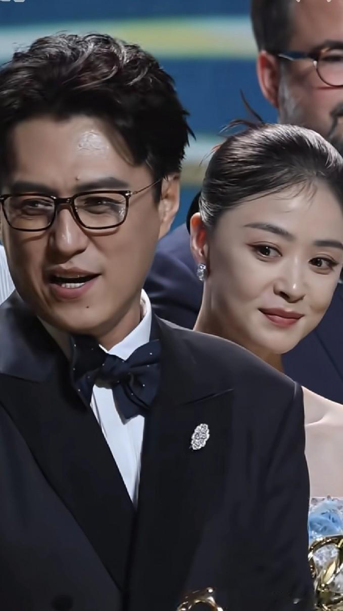 一位是最佳男主角，一位是最佳女主角，二人皆收获了心仪的荣耀。他们早有过合作，演技