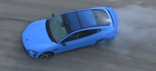 新一代小米SU7图1群友图消息：确认带智驾小蓝灯图2崇礼漂移：车顶带分区可调天幕