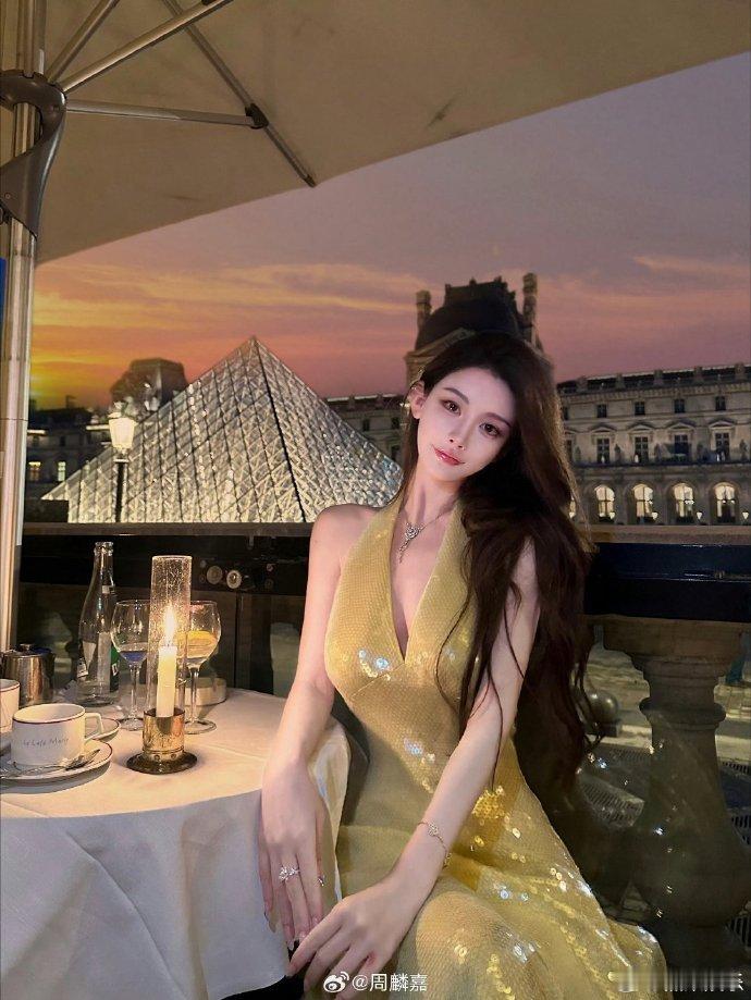 冯绍峰绯闻女主否认咯，不是周鳞嘉 