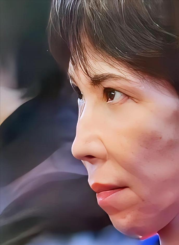 欺人太甚了！
高市早苗这波操作。
日本民众都看不下去了。

从高市早苗。
上任首