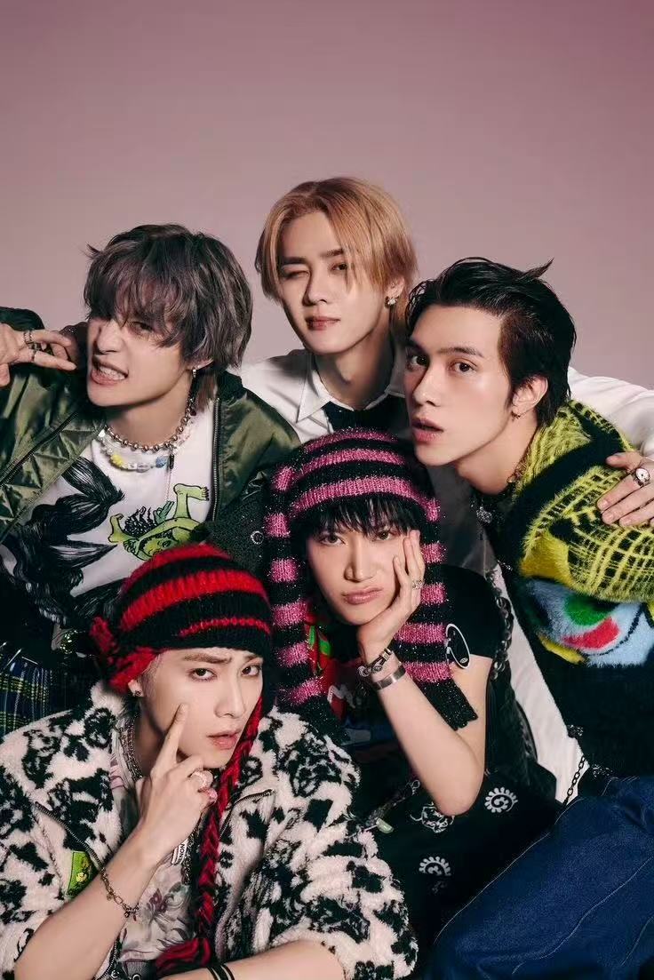 浙江卫视春晚官宣威神V 刷到官宣立刻把2月17日19:30设为置顶提醒，能唱能跳