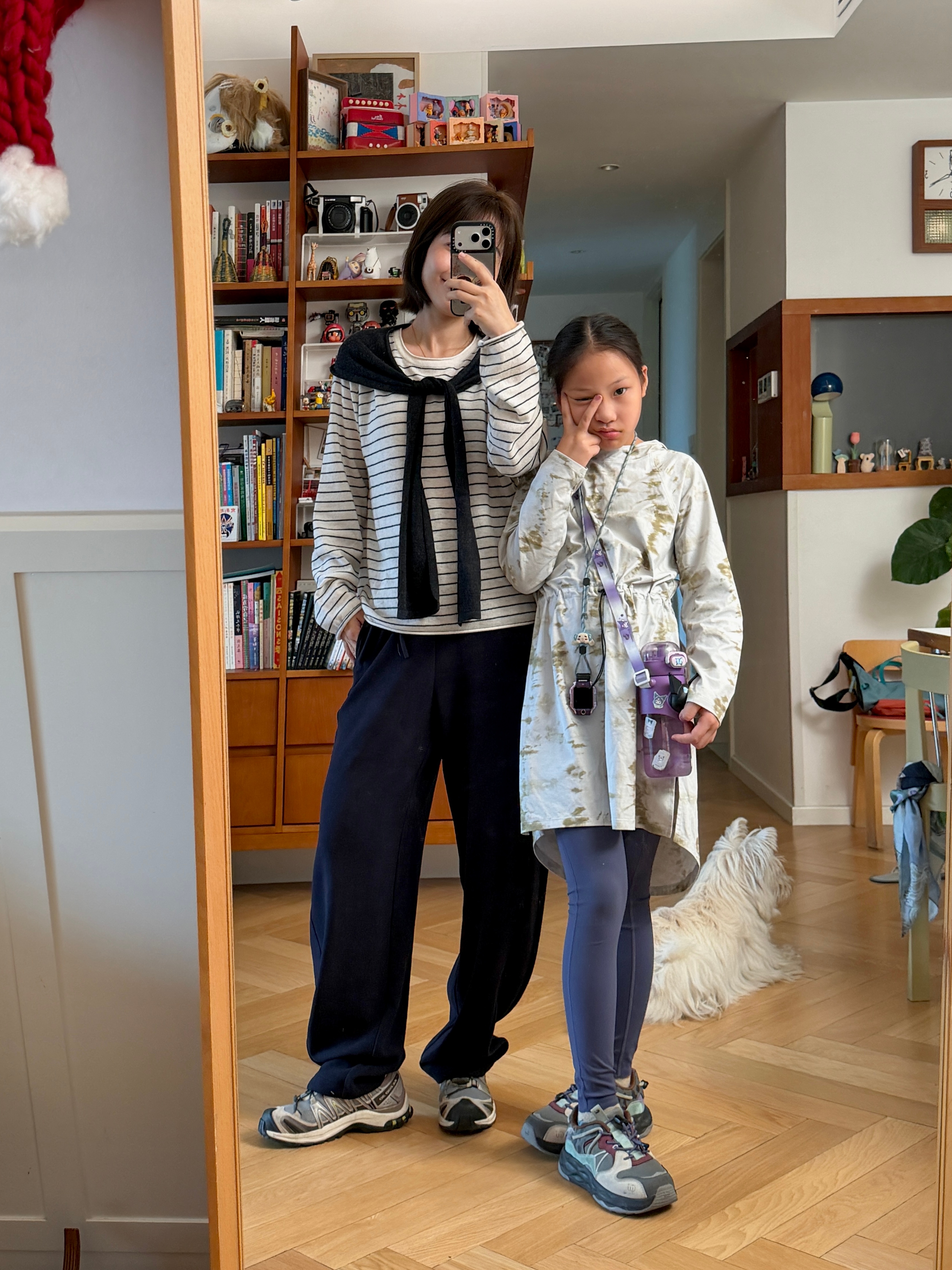 本女装小主包，今天终于能穿着自家毛衣去户外了[捂嘴哭][捂嘴哭] ​​​