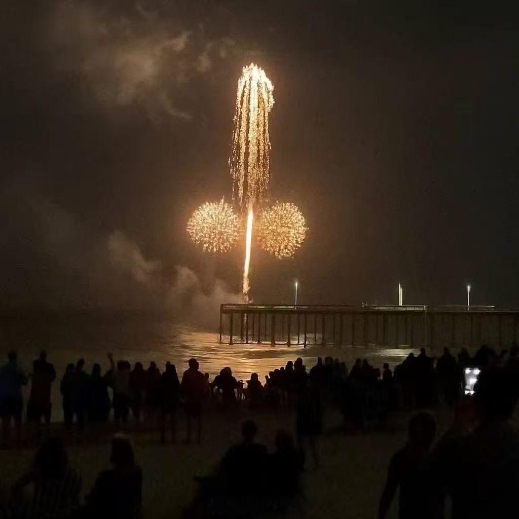 祝2026一切顺利！巨额财产来源不明频繁出入高档场所利用职务便利获取巨额财产隐瞒