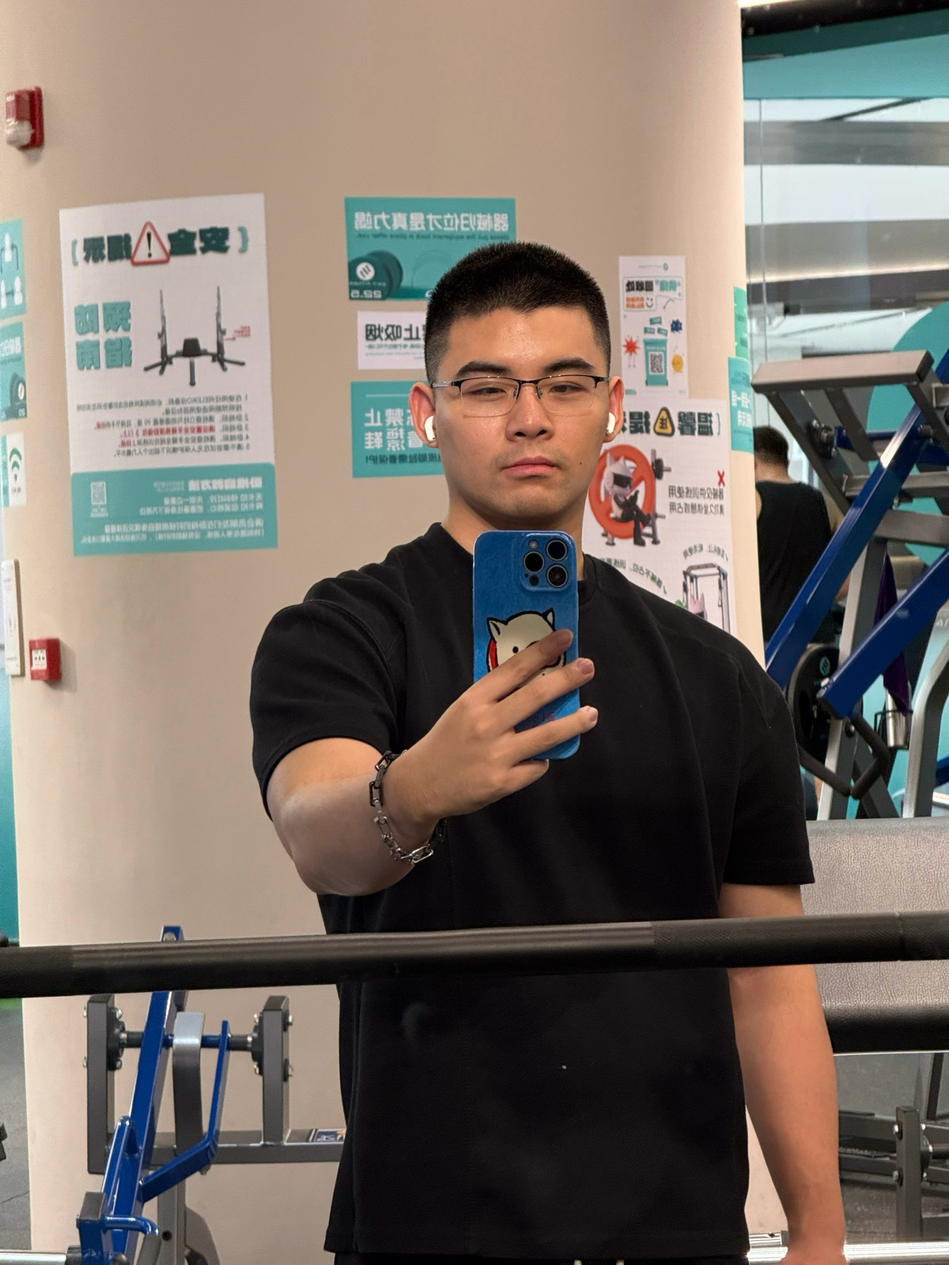 我真的是超级能自我接纳和欣赏的那类人，我胖的时候我也感觉自己超级好看，就是不知道