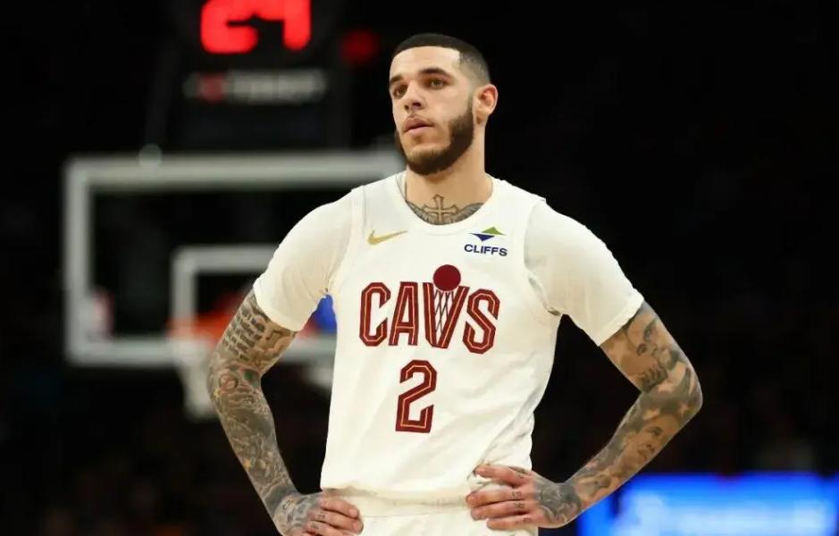 NBA残酷淘汰赛！超200人面临失业，这些球星悬了？
自由市场大洗牌，残酷的真相