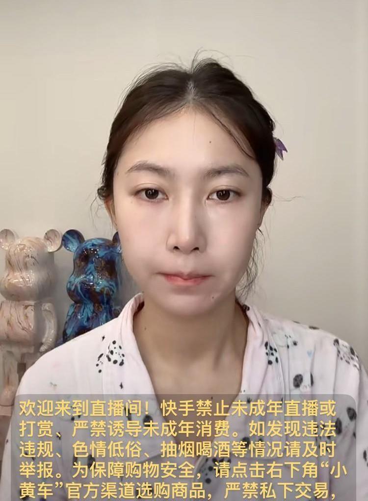 “刘能”的儿媳妇裴梓芸，可真不是个简单人物。
很多人看她直播，觉得这姑娘太贤惠了
