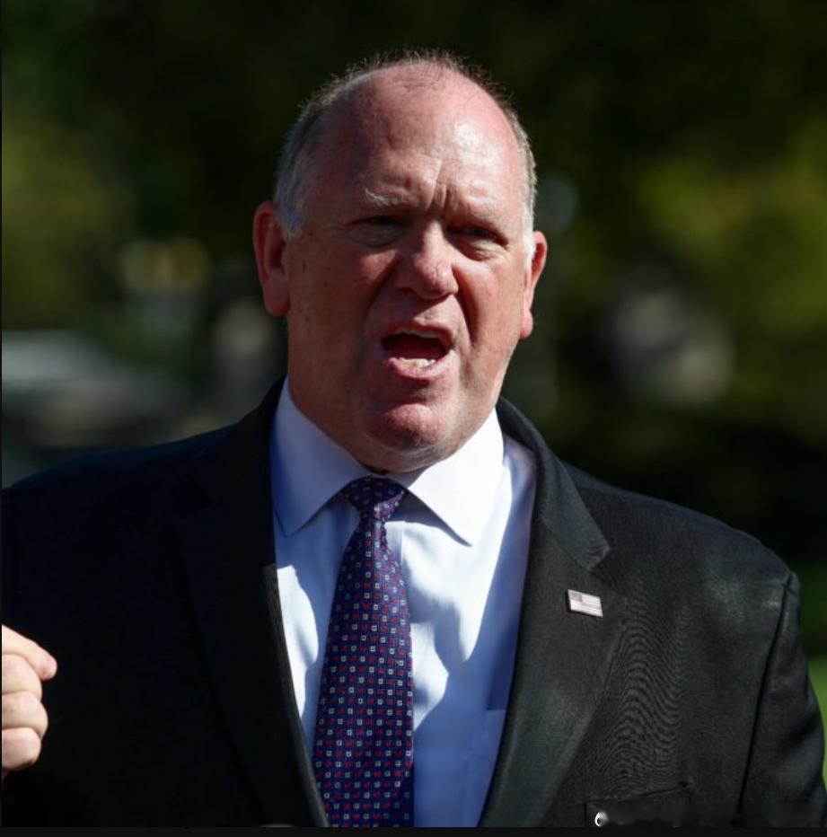 【黄金时代】边境事务主管汤姆·霍曼将于明天上午8点在明尼阿波利斯举行新闻发布会。