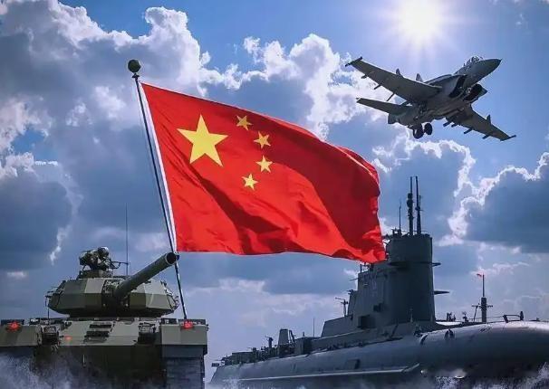 导弹起竖压迫感拉满！钢铁竖起时我们正安心吃饭
 
2025年11月26日，中国军