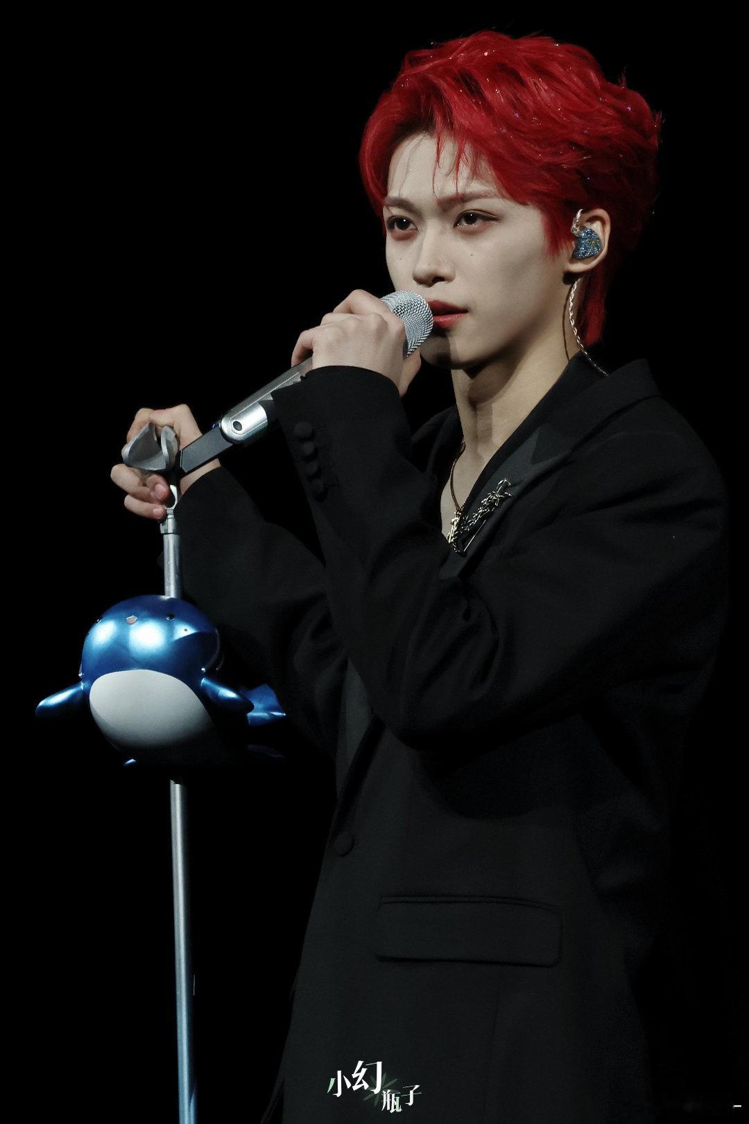 什么是冷脸萌？这就是冷脸萌！就这个梓渝萌！梓渝就这个冷脸萌