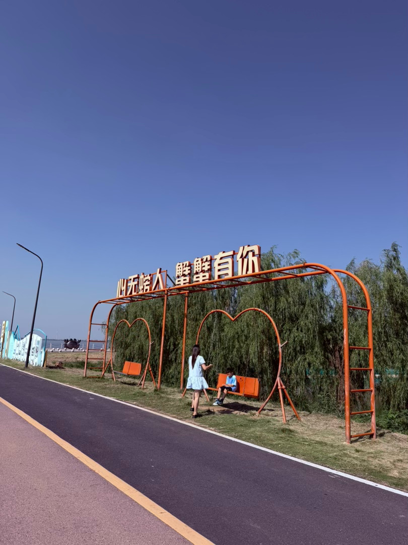 生活手记记录真实生活摄影摄影摄影 大通湖畔，藏一湖温柔时光风掠过辽阔的湖面，携带