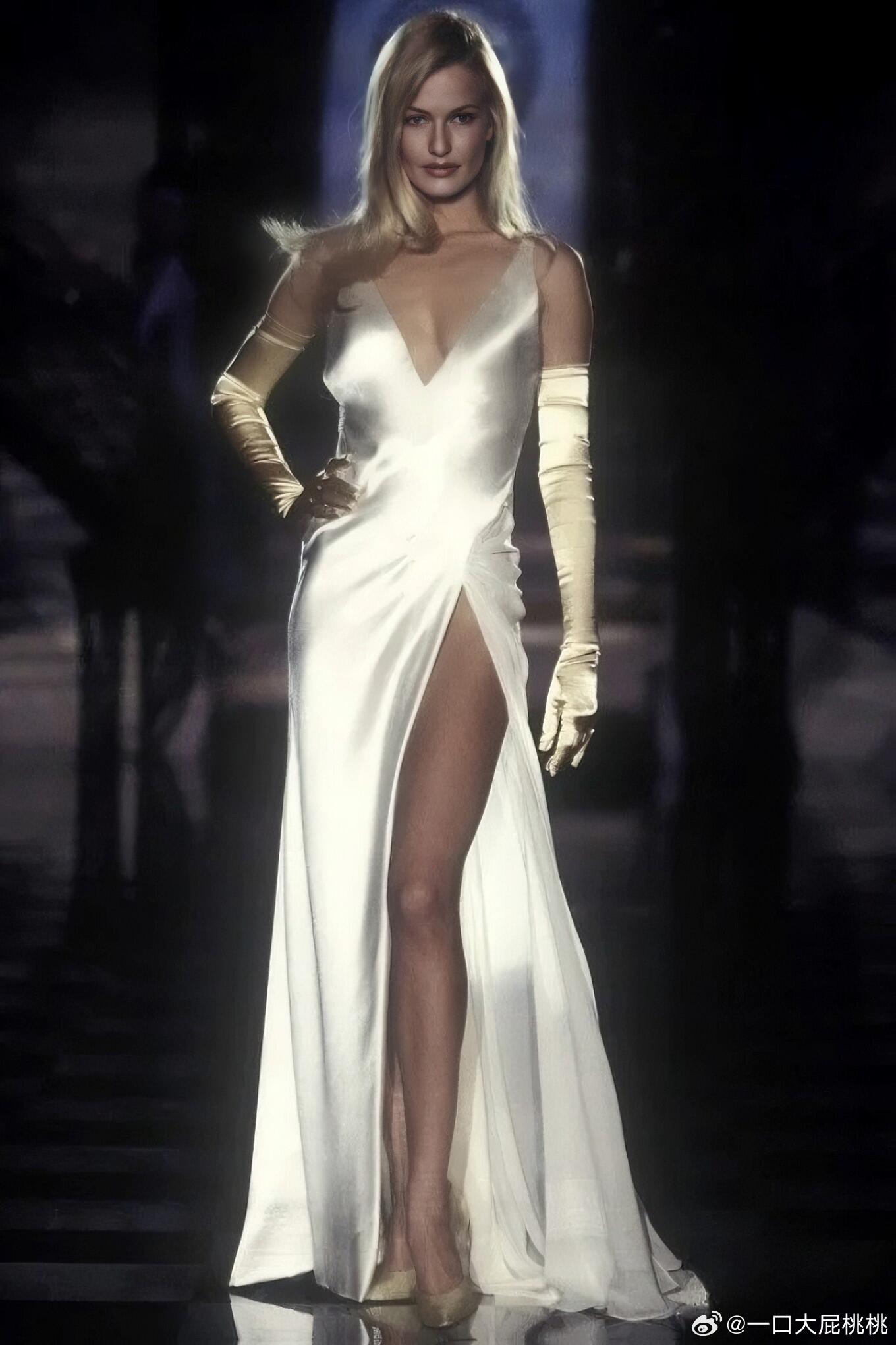Versace 1995 春夏高定💋时尚灵感解读