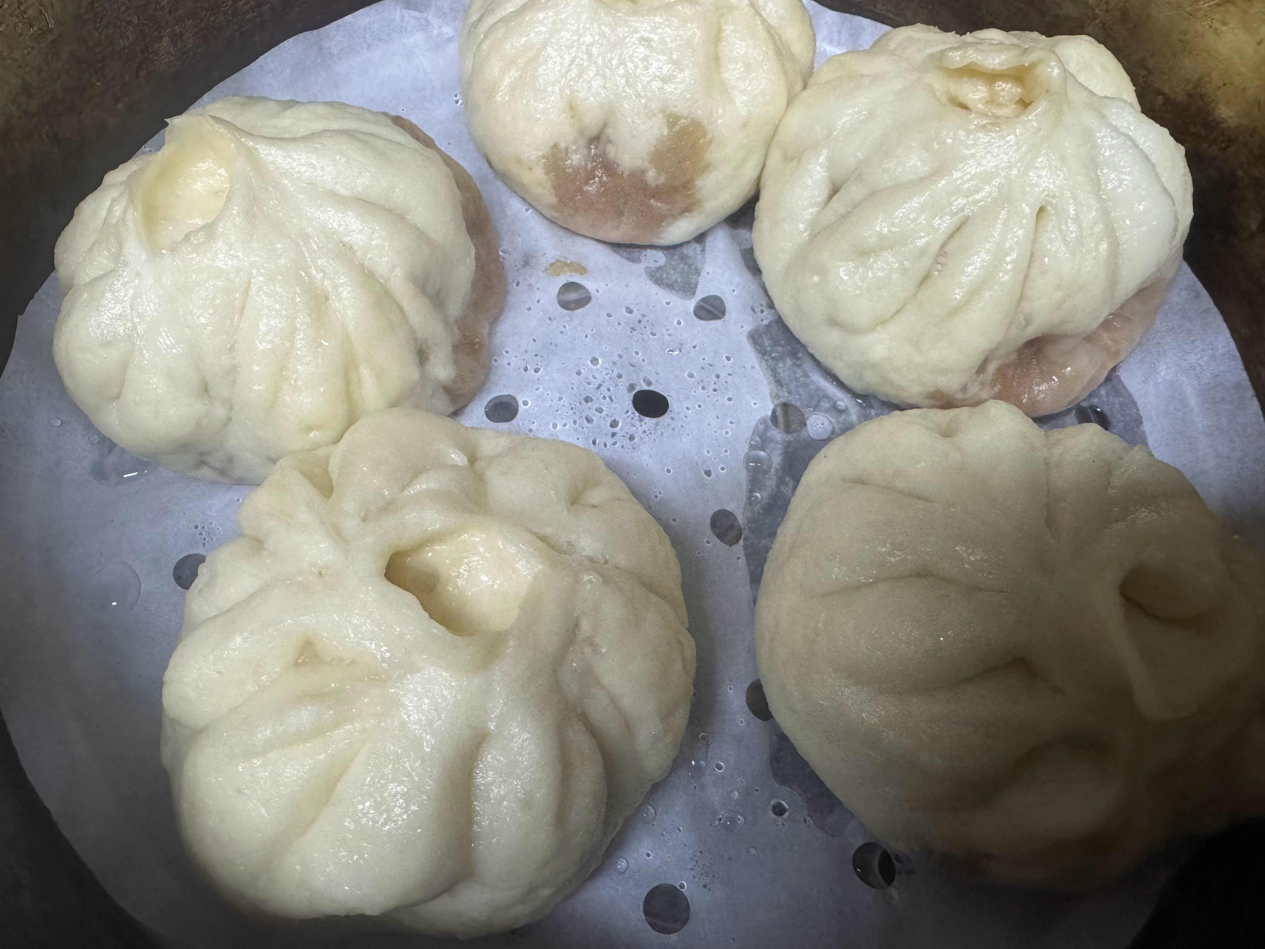 下午陪好大儿去看考场了骑着摩托 校门口是真堵在姐姐的高中考试 我们真是轻车熟路一