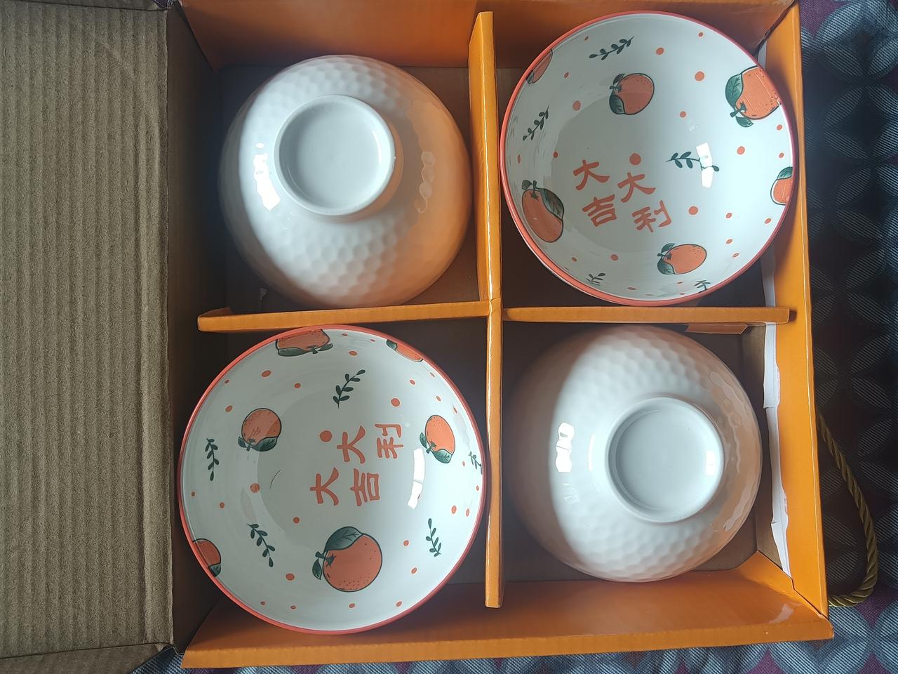 上午占了大便宜，分享给大家。
       大家知道吗？现在的银行业也是很卷的。