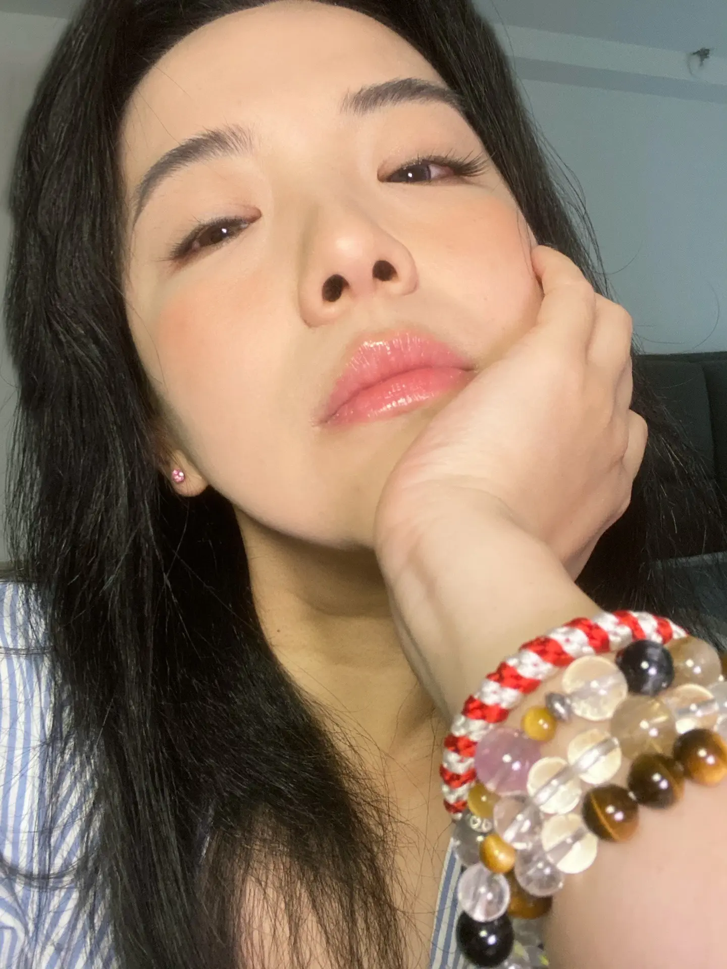 周末了 给你们推荐个做饭神曲 (发图的意思 表扬下自己选的眼珠子和睫毛好好看