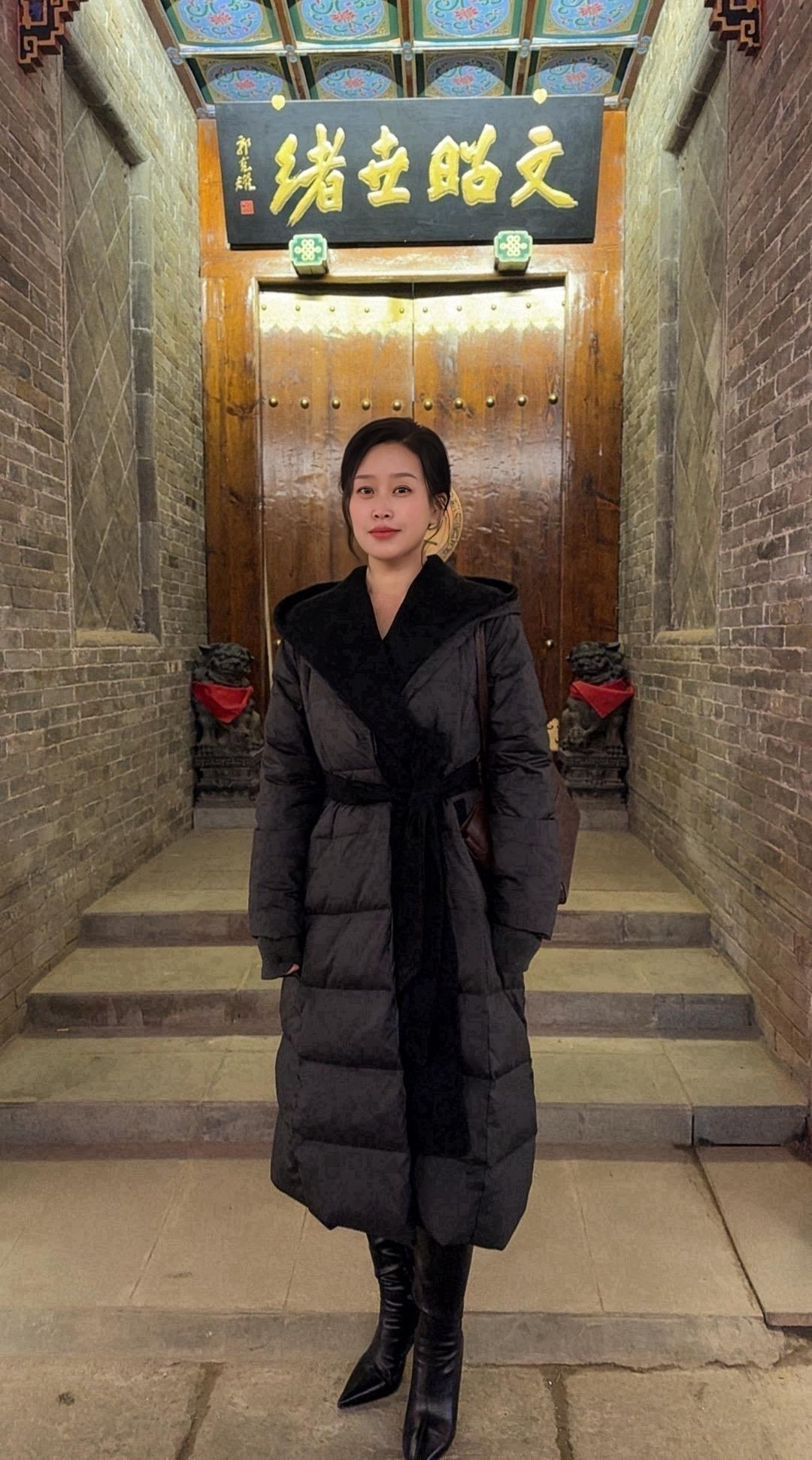 我们的距离是屏幕的厚度0.6厘米