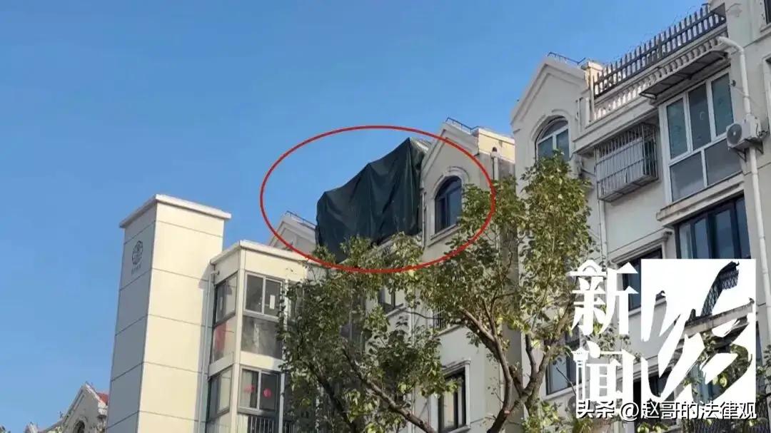 一纸举报背后的“裸奔”惊魂

今儿咱们单说一桩发生在申城上海的“寒蝉效应”。这事